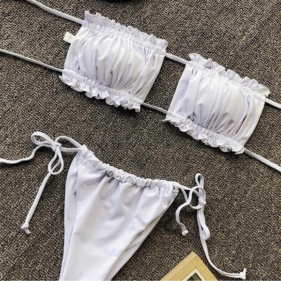 NEW Off White Ruffle Bandeau Bikini, M / L - Picture 3 of 5